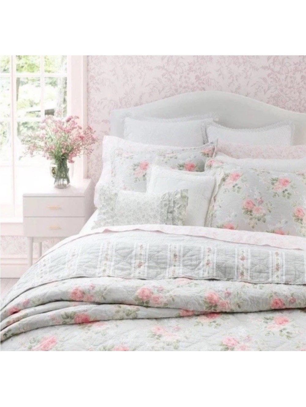 * Laura Ashley Full/Queen Melany Pink Floral Reversible QUILT 3pc Set & BedSkirt - Picture 4 of 14